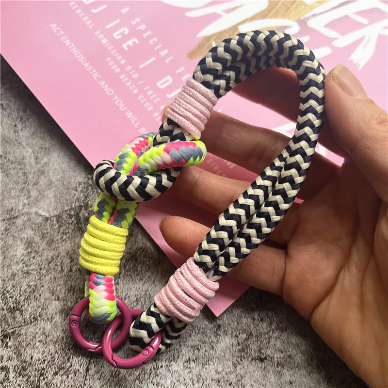 Luxury Contrast Color Keychain - PlusGamer