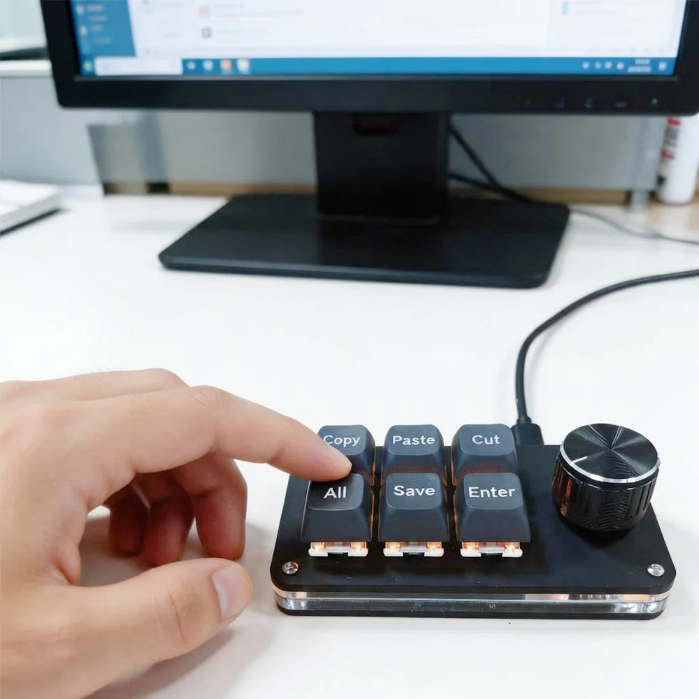 6-Key Customizable Mechanical Macro Pad - PlusGamer